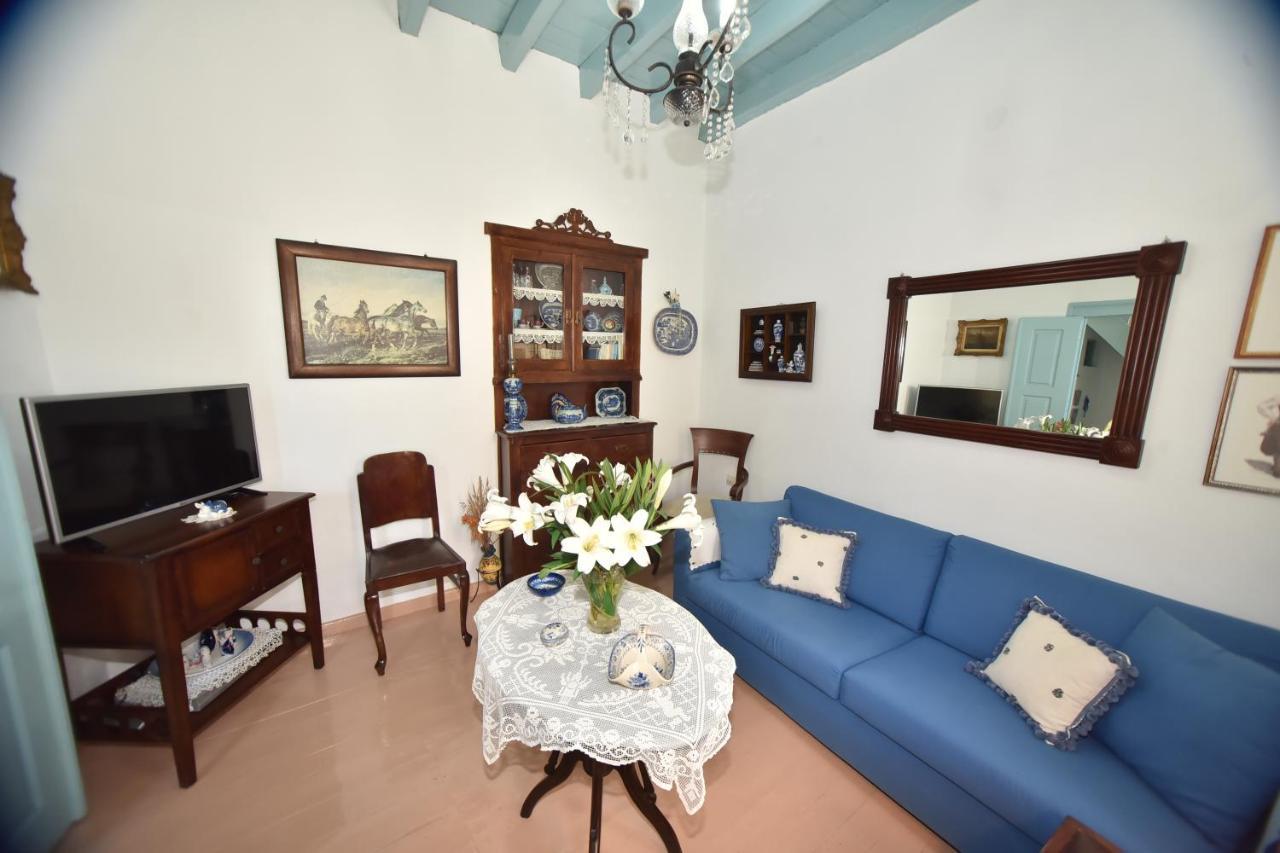Traditional House By The Sea Mandraki  Luaran gambar