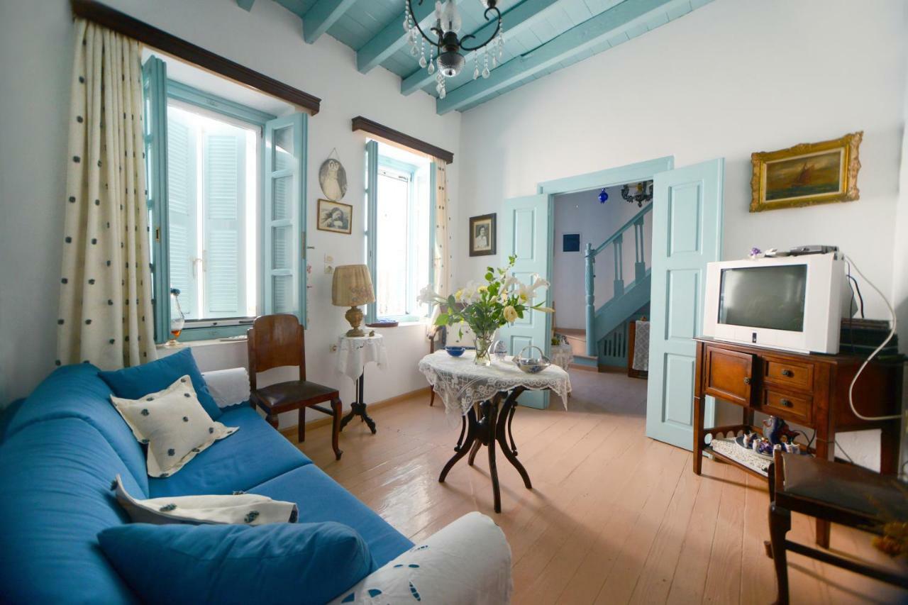 Traditional House By The Sea Mandraki  Luaran gambar